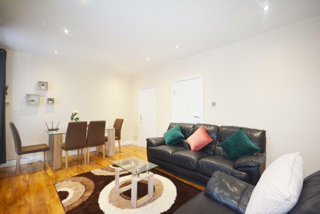 London Modern 4 Bedroom Apartment מראה חיצוני תמונה