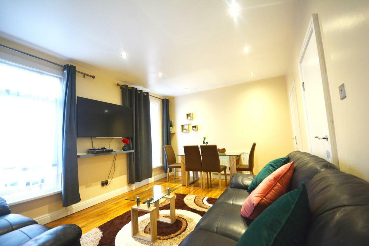 London Modern 4 Bedroom Apartment מראה חיצוני תמונה